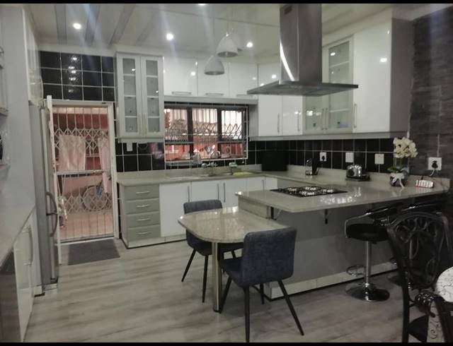 3 BEDROOM HOUSE FOR SALE IN ARBORETUM